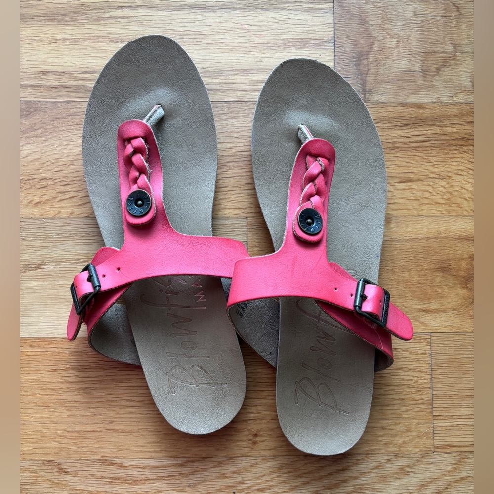 🐡 Blowfish Coral Sandals